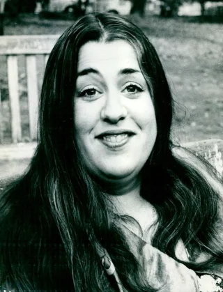 Cass Elliot height profile photo