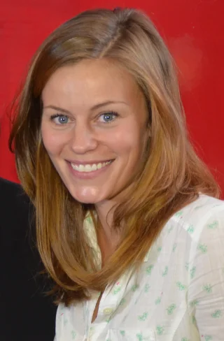 Cassidy Freeman height profile photo