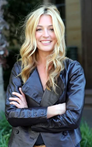 Cat Deeley height profile photo