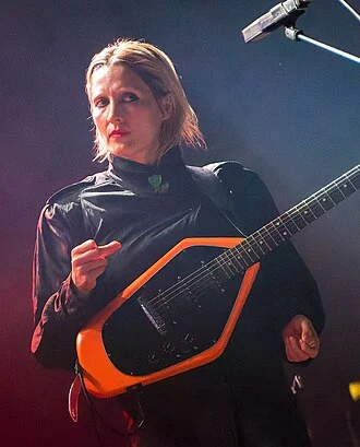 Cate Le Bon height profile photo