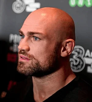 Cathal Pendred height profile photo