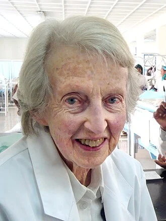 Catherine Hamlin height profile photo