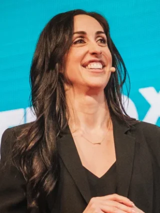 Catherine Reitman height profile photo