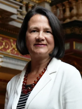 Catherine West height profile photo