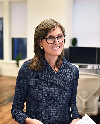 Cathie Wood height profile photo