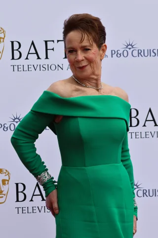Celia Imrie height profile photo