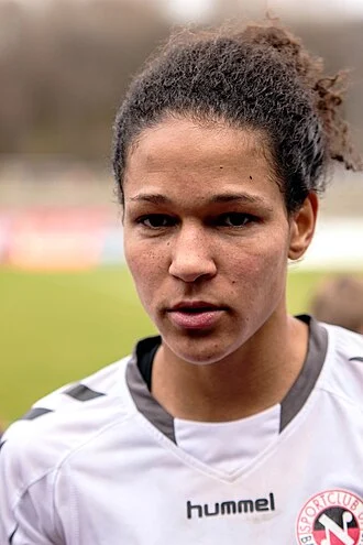 Célia Šašić height profile photo