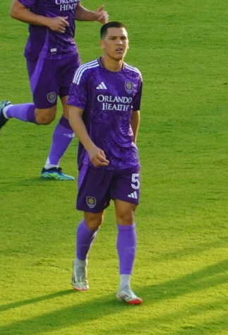 César Araújo height profile photo