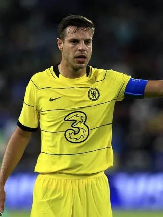 César Azpilicueta height profile photo