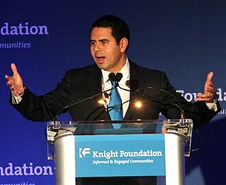 Cesar Conde height profile photo