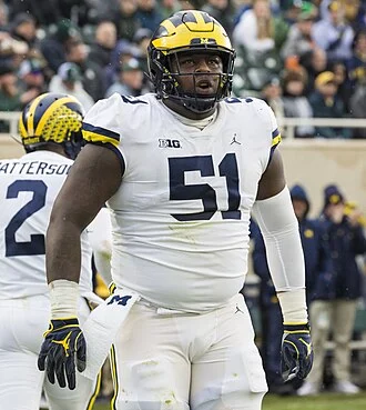 Cesar Ruiz (American football) height profile photo