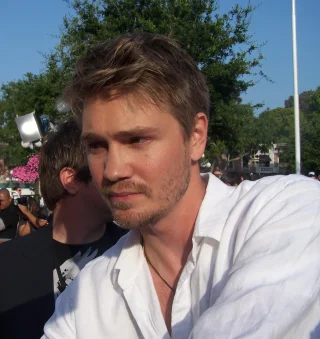 Chad Michael Murray height profile photo
