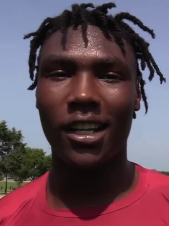 Charles Cross (American football) height profile photo