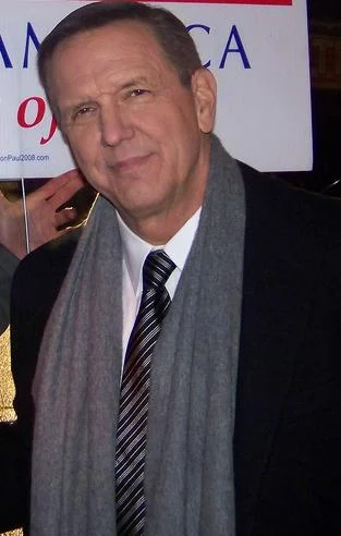 Charles Gibson height profile photo