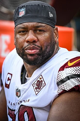 Charles Leno height profile photo