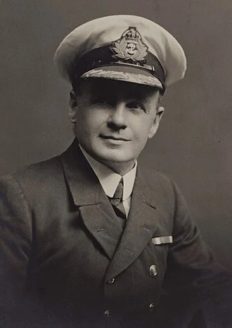 Charles Lightoller height profile photo