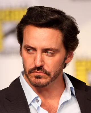 Charles Mesure height profile photo
