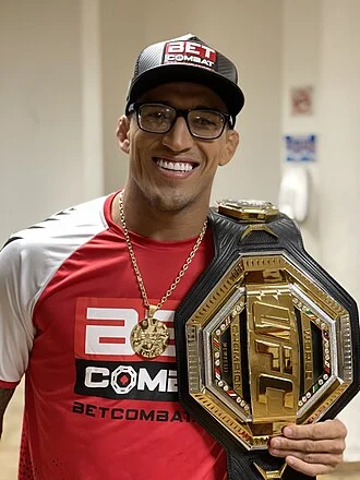 Charles Oliveira height profile photo