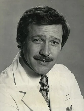 Charles Siebert height profile photo