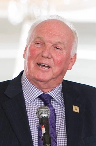Charlie Manuel height profile photo