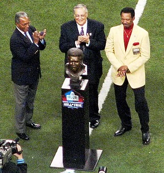 Charlie Sanders height profile photo