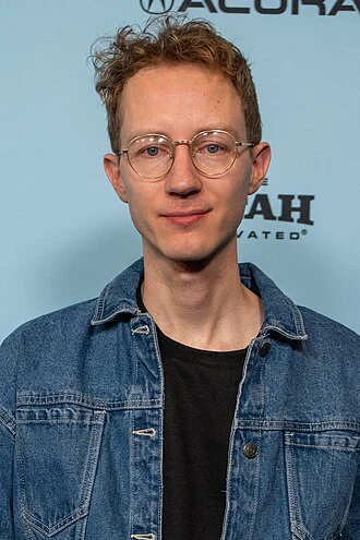 Charlie Shackleton height profile photo