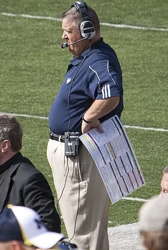 Charlie Weis height profile photo