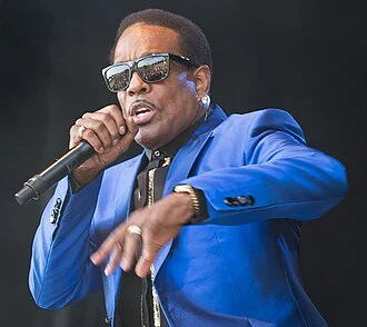Charlie Wilson (singer) height profile photo