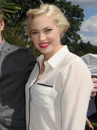 Charlotte Sullivan height profile photo