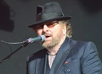 Chas Hodges height profile photo