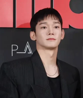 Chen (singer) height profile photo