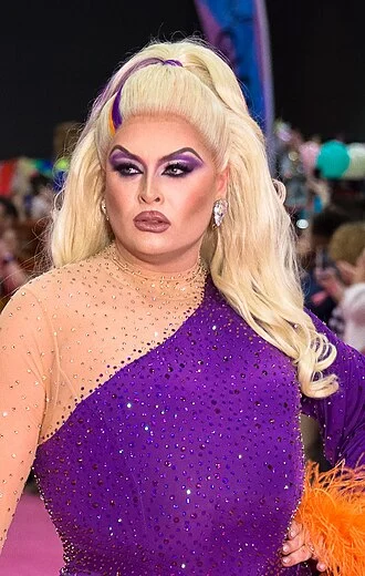 Cheryl (drag queen) height profile photo