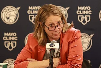 Cheryl Reeve height profile photo