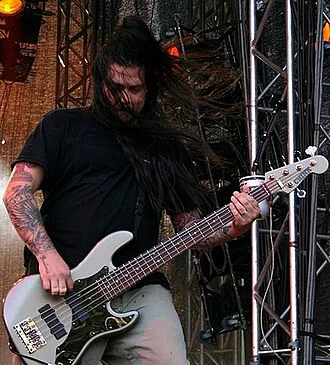 Chi Cheng (musician) height profile photo