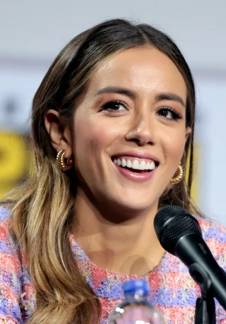 Chloe Bennet height profile photo