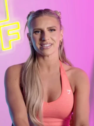 Chloe Burrows height profile photo