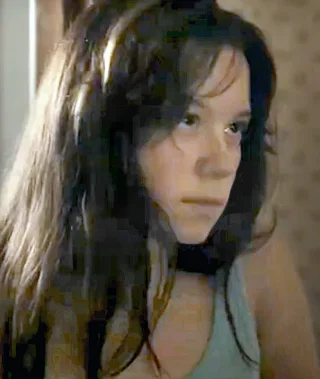 Chloe Pirrie height profile photo