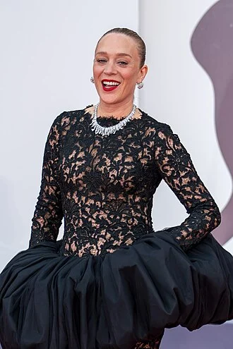 Chloë Sevigny height profile photo