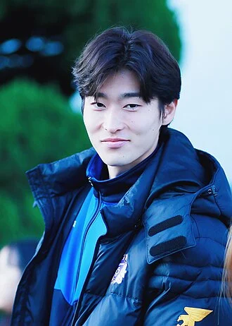 Cho Gue-sung height profile photo
