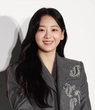 Cho Yi-hyun height profile photo