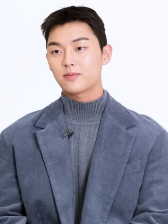 Choi Hyun-wook height profile photo