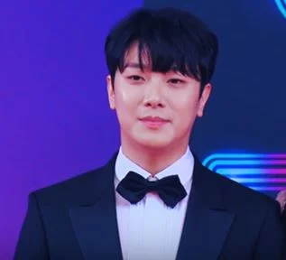 Choi Min-hwan height profile photo