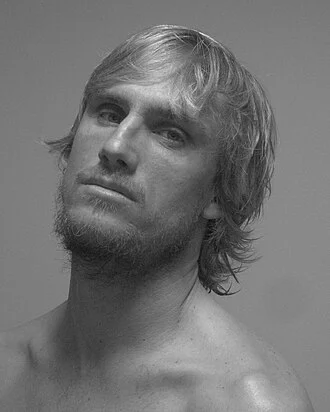 Chris Davidson (surfer) height profile photo