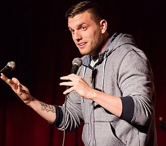 Chris Distefano height profile photo