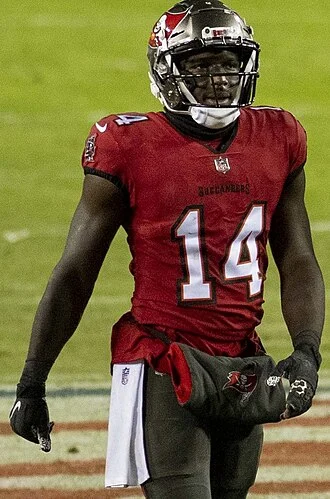 Chris Godwin height profile photo