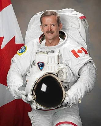 Chris Hadfield height profile photo