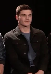 Chris Mason (actor) height profile photo