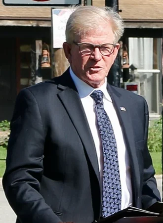 Chris Miller (politician) height profile photo
