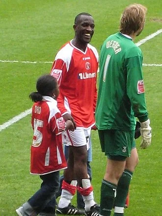 Chris Powell height profile photo