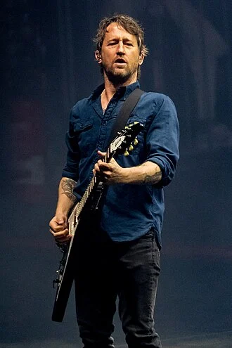Chris Shiflett height profile photo